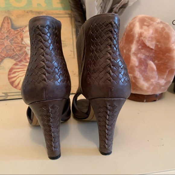 Elliott Lucas brown leather Allesandra woven open toe shoes - Picture 2 of 7